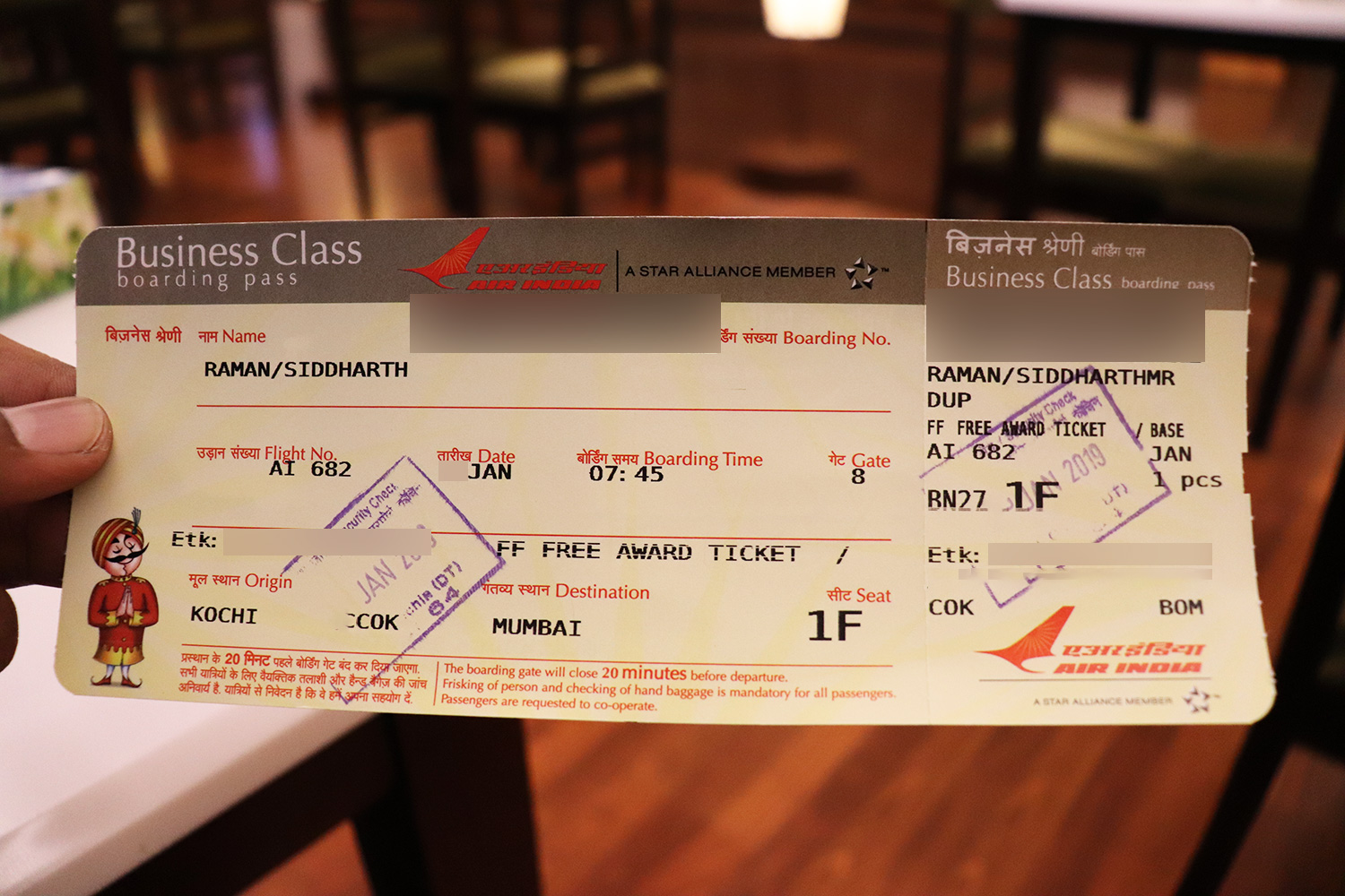 Билеты в москву бизнес класс. Билет Туркиш Эйрлайнс. Посадочный талон. Посадочный талон на самолет. Билет Air India.